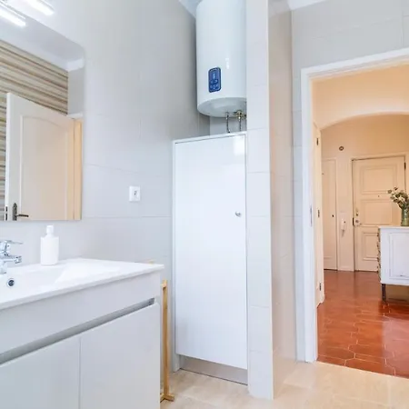 Apartment Urban Retreat By Lovelystay *